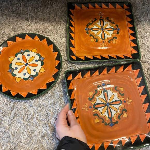Set of three hand painted accent plates - Picture 1 of 4